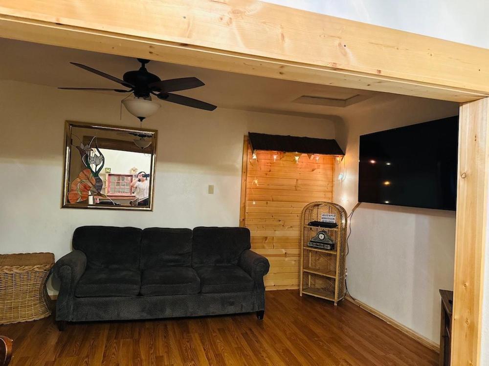Country Cabins Hotel Chariton Bagian luar foto
