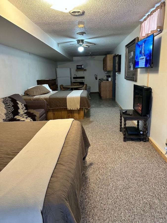 Country Cabins Hotel Chariton Bagian luar foto