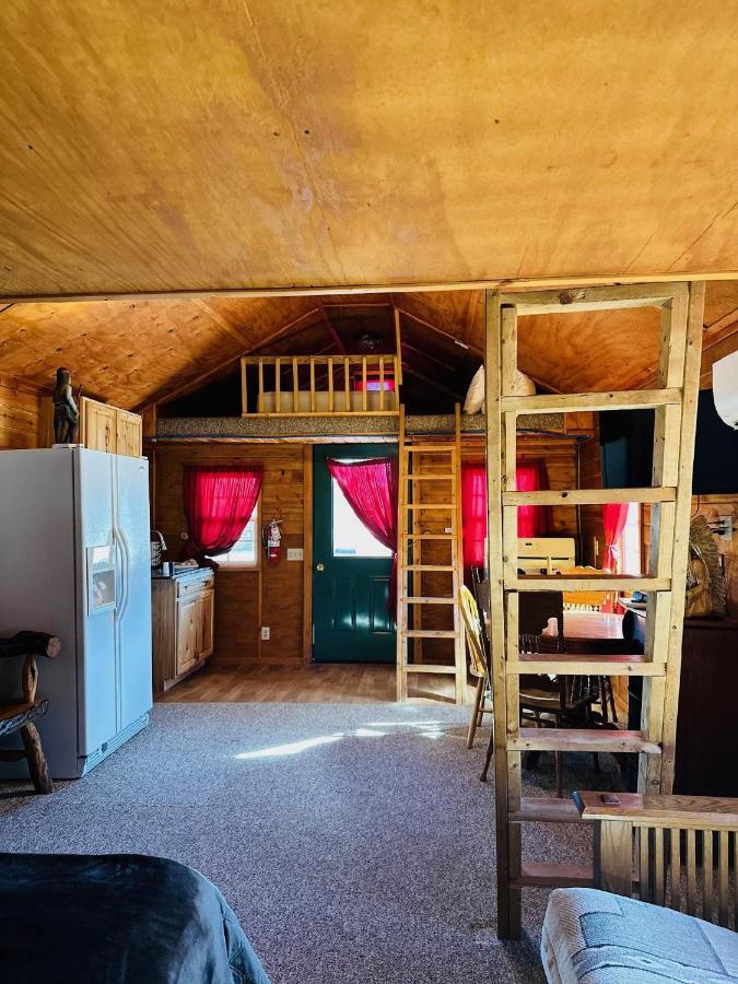 Country Cabins Hotel Chariton Bagian luar foto