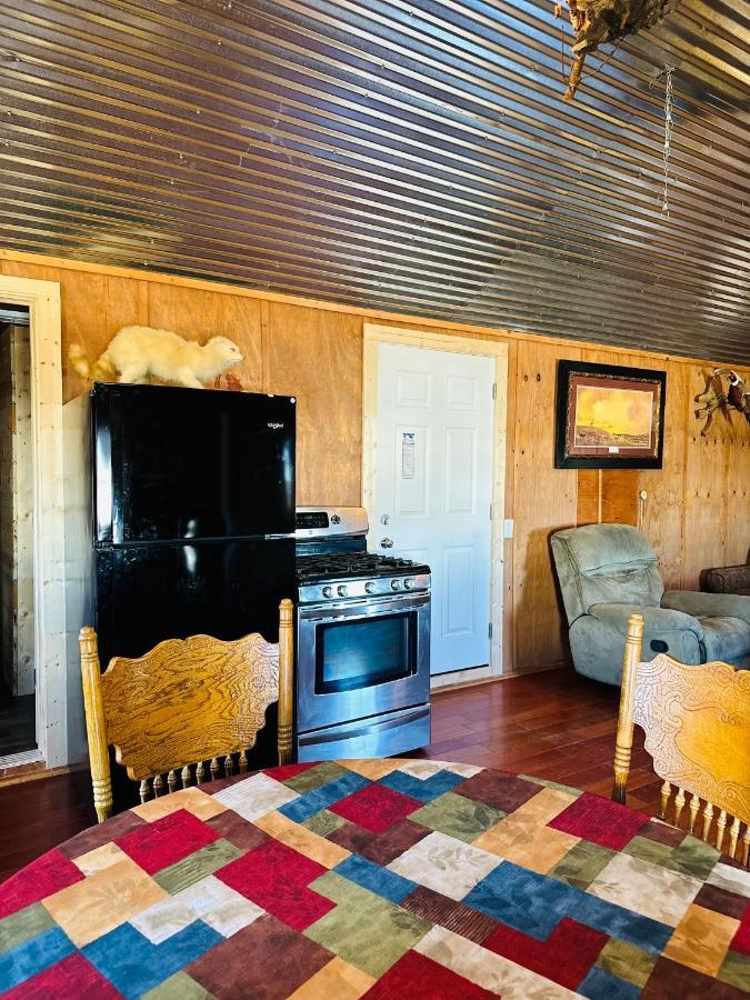 Country Cabins Hotel Chariton Bagian luar foto