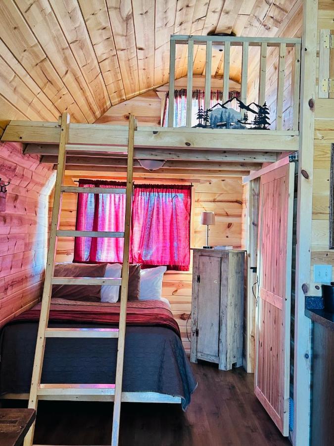 Country Cabins Hotel Chariton Bagian luar foto