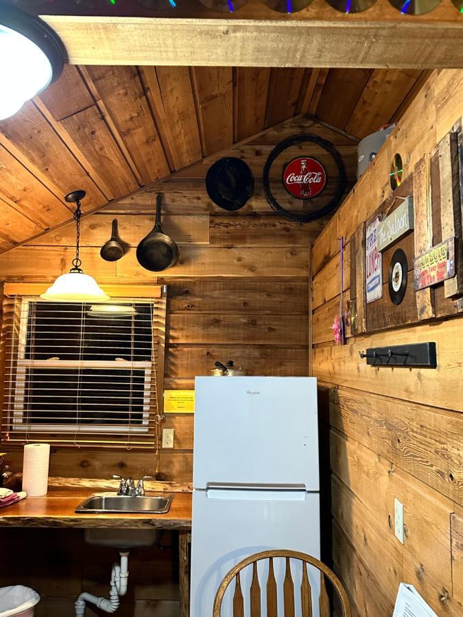 Country Cabins Hotel Chariton Bagian luar foto